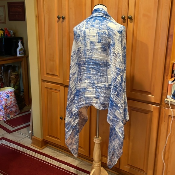 Richard Grand NWT 100% Modal Scarf - Picture 3 of 11